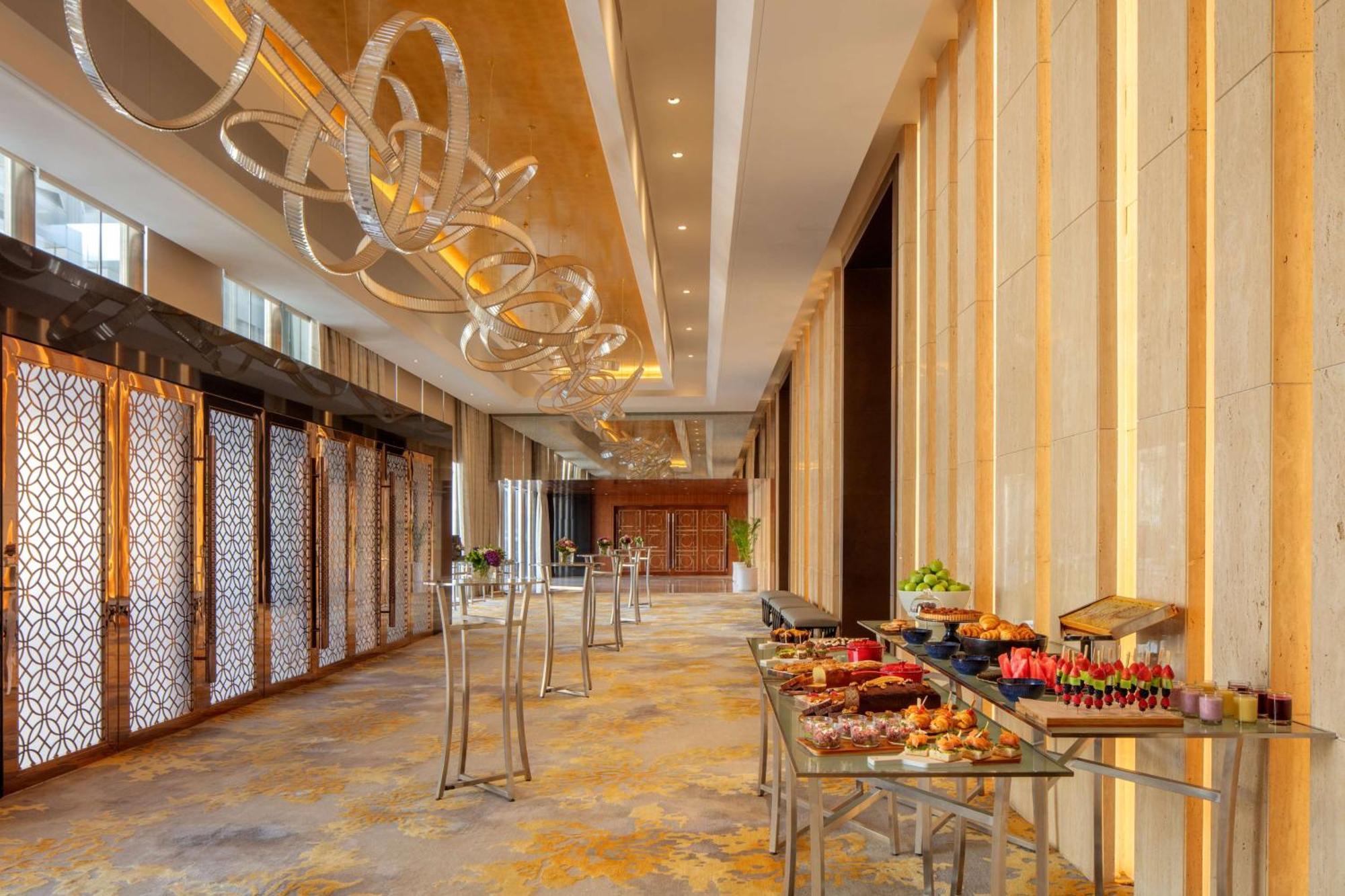 하얏트 리젠시 리야드 올라야 외부 사진 The Westin Mumbai International Airport