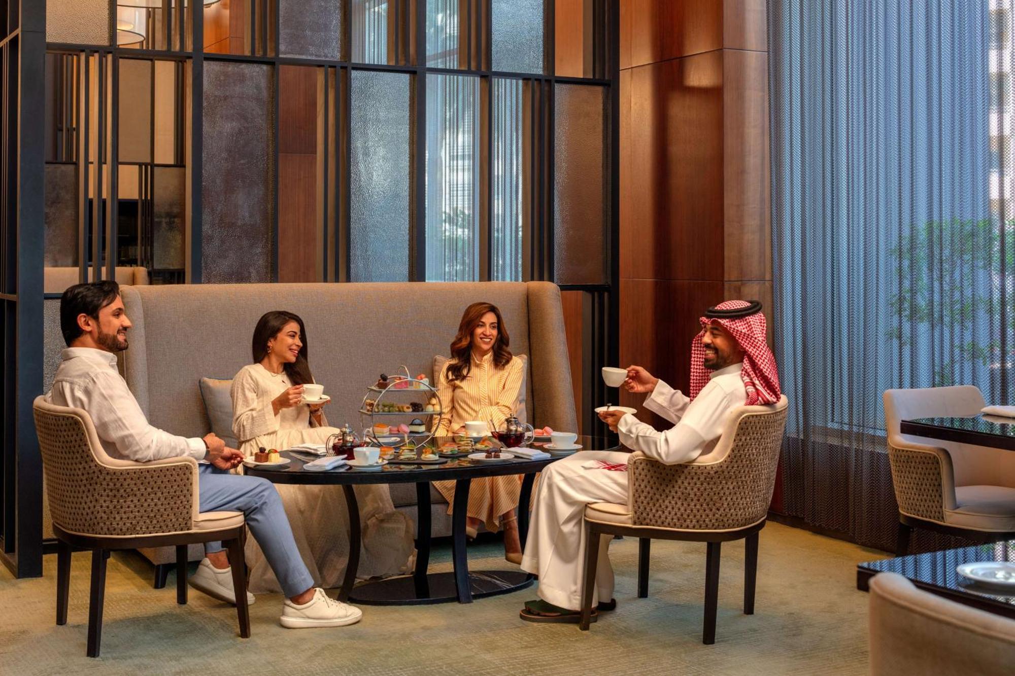 하얏트 리젠시 리야드 올라야 외부 사진 The Lounge at the Ritz-Carlton, DIFC