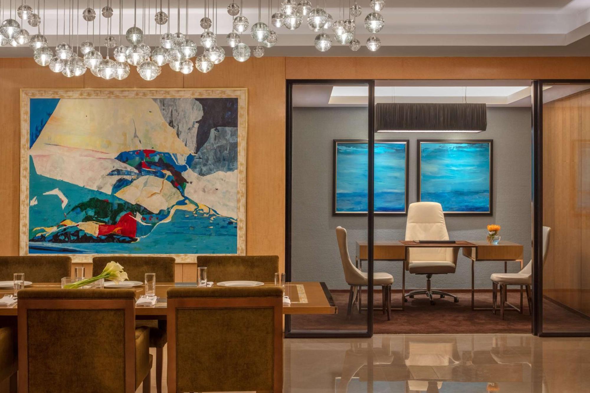 하얏트 리젠시 리야드 올라야 외부 사진 The interior of the office of the Prime Minister of the Republic of Cyprus
