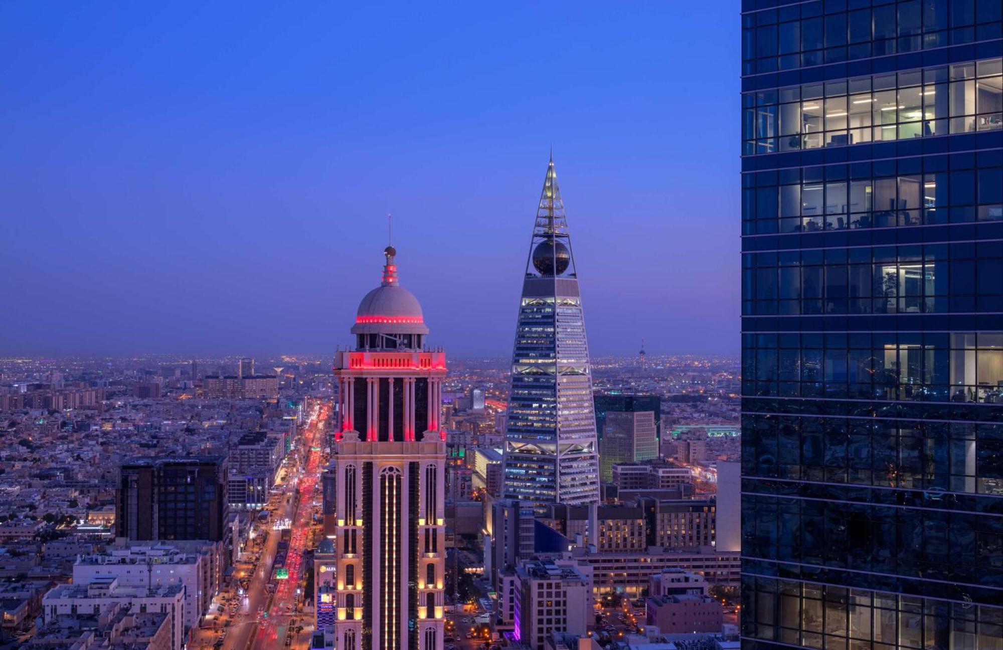 하얏트 리젠시 리야드 올라야 외부 사진 Riyadh skyline